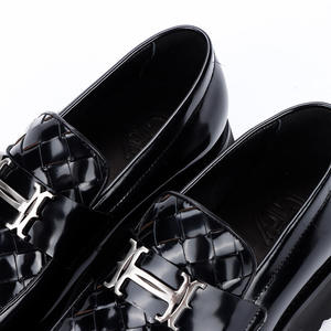 รองเท้าหนังผู้ชายแบบทางการและแบบอ็อกซ์ฟอร์ด  หนังวัวแท้ทอมือ  ดีไซน์ลำลอง ระบายอากาศได้ดี ส้นเตี้ย - Product Image 5