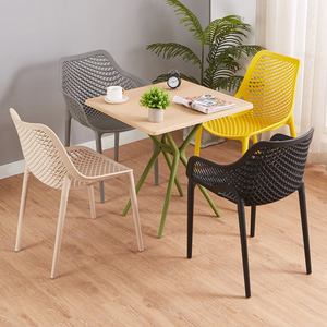 Chaise de salle à manger empilable ventilée moderne, <span class=keywords><strong>en</strong></span> <span class=keywords><strong>plastique</strong></span> léger, facile à <span class=keywords><strong>nettoyer</strong></span> pour les <span class=keywords><strong>chaises</strong></span> de salle à manger intérieures et extérieures - Product Image 4