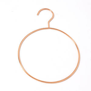 Vente flash : <span class=keywords><strong>Porte</strong></span>-écharpe en fil métallique doré, rond, <span class=keywords><strong>pour</strong></span> placard, vêtements, ceintures, écharpes et châles, hijab, présentoir en métal <span class=keywords><strong>pour</strong></span> les boutiques de mode - Product Image 3