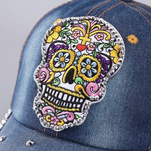 उच्च गुणवत्ता वाले कस्टम 6-पैनल बेसबॉल कैप हाथ कढ़ाई डोबी पैटर्न डॉट आर्यल और तेंदुए को धोया - Product Image 3