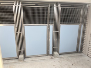 กรงสุนัขหลายช่อง PVC/HDPE สำหรับดูแลสัตว์เลี้ยงในคลินิกสัตวแพทย์ - Product Image 3