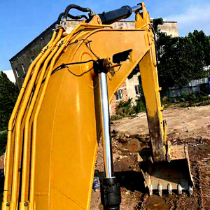 Excavatrice d'occasion durable, modèle 320, 2019, en stock, pour le défrichement de chantiers et la construction routière - Product Image 1