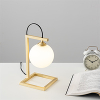 Lampe de chevet en métal doré au Design moderne, minimaliste et luxueux, pour chambre à coucher