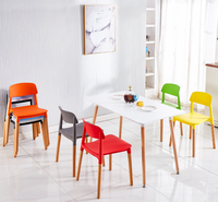 Silla de Plástico para Moldes de Inyección, Silla con Patas de Madera Maciza, Sillas de Comedor Apilables
