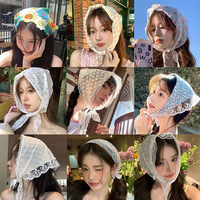 Foulard triangulaire en dentelle de polyester pour femme, fin, d'été, style français vintage, bandana multi-usage, voile, turban, bandeau, léger et respirant