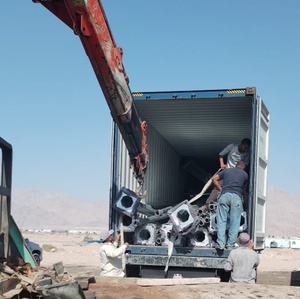 Poste de luz de mástil alto de acero de alta calidad, lámpara de calle de un solo brazo de 12m, producto cuadrado de descuento galvanizado en caliente para exteriores - Product Image 6