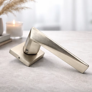 Aluminium Lever <strong>Internal</strong> <strong>Door</strong> <strong>Handles</strong> <strong>Lock</strong> on Plate Security <strong>Door</strong> Super Quality Cheap Price <strong>Internal</strong> <strong>Door</strong> Knob Hardware Sets - Product Image 1