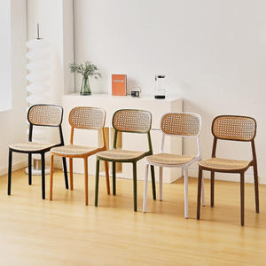 Chaise en rotin plastique empilable <span class=keywords><strong>noire</strong></span> française adulte <span class=keywords><strong>Paris</strong></span> moderne jardin bistrot <span class=keywords><strong>restaurant</strong></span> extérieur - Product Image 3