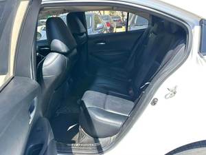 Venta al por Mayor de <span class=keywords><strong>Toyota</strong></span> <span class=keywords><strong>Corolla</strong></span> 2019 2021 <span class=keywords><strong>2022</strong></span> <span class=keywords><strong>2023</strong></span> 2024 1.2T 1.5L 1.8L Híbrido, Volante a la Izquierda, Título Limpio - Product Image 6