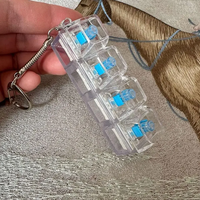 Porte-clés testeur d'axe de clavier mécanique à 4 touches, clavier fidget anti-stress avec LED, outils de décompression, cadeaux pendentifs