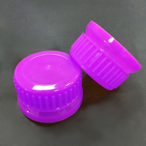 Tapas a Prueba de Manipulación con Franjas Verticales 38-410: Tapas de Sellado de Material PP para Aceite de Motor, Limpiadores de Inodoros, Productos Químicos - Product Image 6