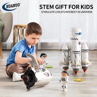 Eğitim bilimi oyuncaklar çocuklar uzay gemisi uzay roket gemi oyuncak w/fırlatma kontrolü merkezi ve Mini astronot ve hafif müzik püskürtme