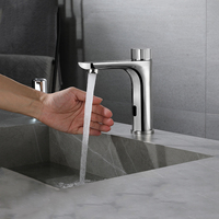 Robinet sans contact à capteur automatique de haute qualité mains libres évier de salle de bain intelligent mitigeur de lavabo