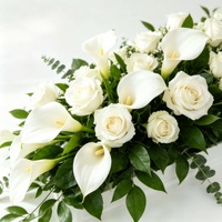 Chemin de table personnalisé en lys artificiels blancs, arrangement floral artificiel avec verdure tombante pour la décoration de scène de mariage et de banquet