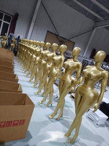 Maniquí de Cuerpo Completo para Boutique, Maniquí Femenino Curvilíneo BBL, Cintura Pequeña y Caderas Anchas, Maniquíes de Cuerpo Completo Dorados, Maniquí de Talla Grande - Product Image 6