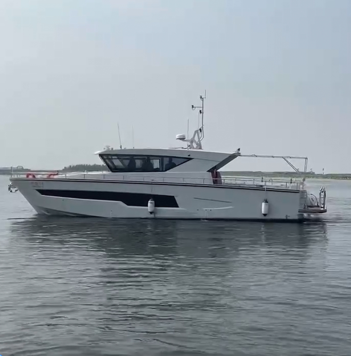 MONSTE-550 Роскошная 55-футовая алюминиевая яхта, новая волна, бортовой двигатель для осмотра достопримечательностей, катания на лодках, отдыха и развлечений