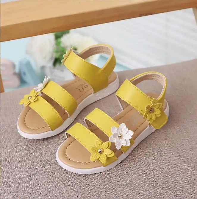 Sandali floreali all'ingrosso fiori dolci scarpe da spiaggia morbide per bambini principessa di moda scarpe carine di alta qualità