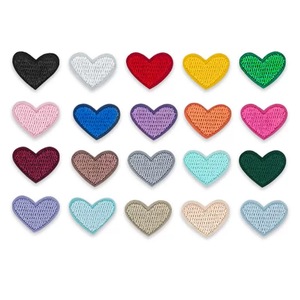 Mini Patchs Brodés Cœur et Étoile Colorés en Gros, Petits Badges Étoile Thermocollants, Appliques Cœur Uni pour Vêtements, Chapeaux et Décoration DIY - Product Image 1