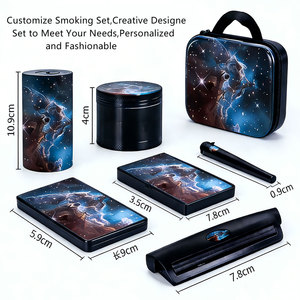 Ensemble à fumer personnalisé avec motif galaxie, comprenant un moulin à herbes, un cendrier, un plateau à rouler et un étui de transport, design moderne, ensemble cadeau en gros - Product Image 1