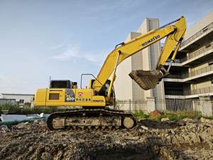 Excavatrice lourde de 40-45 tonnes, grande machine Komatsu PC450 avec peu d'heures de travail et vidéo d'utilisation, Komatsu PC400-8R d'occasion - Product Image 3