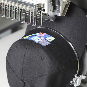 เครื่องปักคอมพิวเตอร์รุ่นใหม่ - 1201E 1 หัว 12 เข็ม สำหรับปักหมวก/เสื้อผ้าแบบเรียบ ปักลายโมโนแกรม - Product Image 2