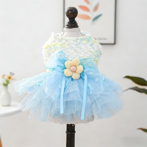 Vestidos para mascotas para perros pequeños y gatos, falda de tul azul, estilo princesa floral, conjunto lindo, material de poliéster para las cuatro estaciones - Product Image 1