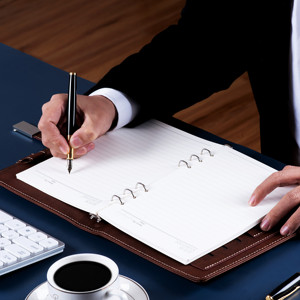 Nouvelles Idées de Produits 2025 Vente en Gros Promotion Entrepôt <span class=keywords><strong>Notebook</strong></span> Power Bank Coffrets Cadeaux avec Clé USB Calculatrice pour les Vacances - Product Image 2