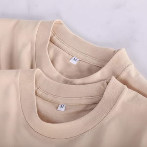 T-shirt à manches courtes de couleur unie avec impression bouffante personnalisée pour hommes fabriqué par la société Graphic T-Shirt Company - Product Image 1