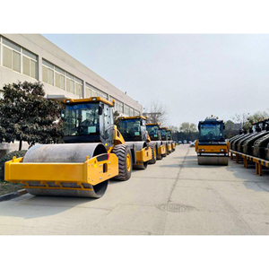 Rodillo Compactador Vibratorio de Un Solo Tambor de 10, 12 y 14 Toneladas con Motor Diésel y Neumáticos, Variaciones de hasta 16 Toneladas en Venta - Product Image 3