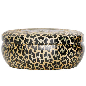 VOLUSPA - Vela Decorativa de 3 Mechas en Lata - Freesia Clementine - Product Image 2