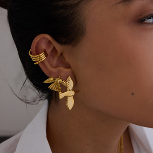 Ensemble de bijoux fantaisie pour femmes en acier inoxydable, design animalier, pour soirée, couleur or, collier, boucles d'oreilles et bagues - Product Image 3