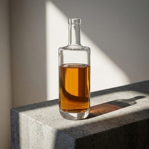 Bouteilles en verre transparentes vides pour spiritueux (vodka, <span class=keywords><strong>gin</strong></span>, rhum, tequila) de 700 ml, 750 ml, 375 ml, avec bouchons de fermeture hermétique RSG1125 - Product Image 1