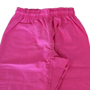 Uniforme de karaté personnalisable pour hommes et femmes en coton polyester vêtements d'arts martiaux en gros avec des couleurs personnalisées - Product Image 2