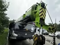 Zoomline Truck Crane ZTC1000V5 2023 Model 100 Ton Max Lifting 53m Lifting Height Yuchai Engine Shanghai Origin <b>Used</b> <b>Machinery</b> - Product Image 2