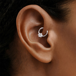 Piercing de nez ou d'oreille en argent sterling 925, motif fleur classique, avec moissanite, cadeau de mariage tendance - Product Image 6