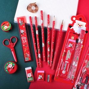 Lot de papeterie en bois à cinq pièces motif dessin animé pour enfants, idéal comme cadeau de Noël : règle, gomme, taille-crayon - Product Image 1