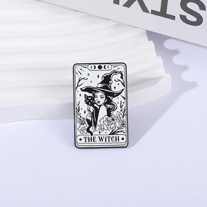La bruja Tarot cartas esmalte Pin gótico místico Witchy Vibes gato negro Metal broche solapa mochila insignia joyería regalo para amigos - Product Image 2