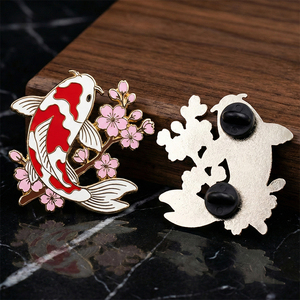 เข็มกลัดเคลือบแข็งรูปปลาคาร์ฟซากุระแบบกำหนดเอง, เข็มกลัดรูปดอกซากุระชุบเคลือบเพื่อความโชคดี - Product Image 1