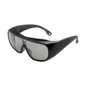 Lunettes de sécurité laser, monture noire, verres de 2 mm, transmission lumineuse de 70 %, protection contre les rayonnements lumineux, origine Shenzhen, TC-YJ-1120 - Product Image 1