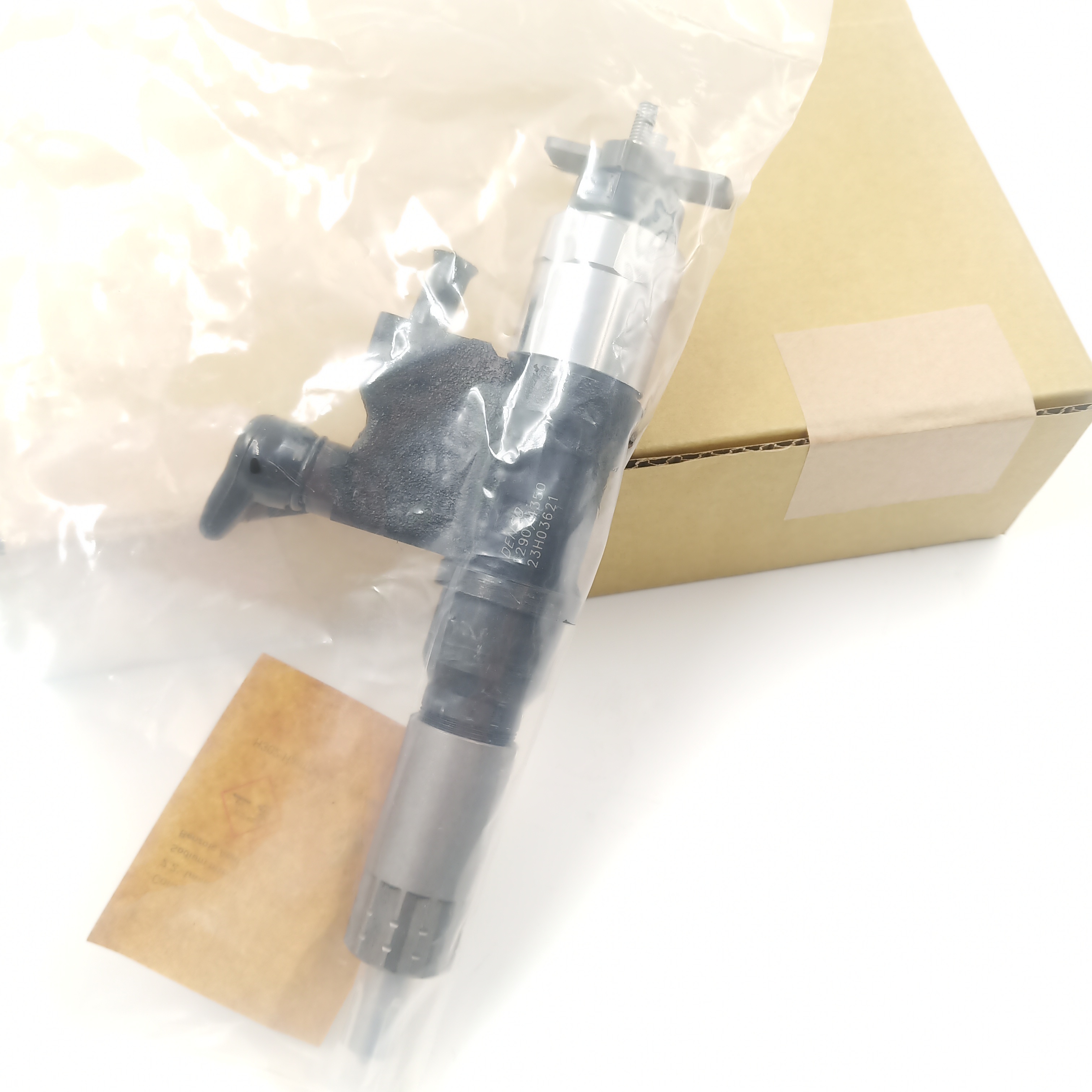 High Quality Diesel Fuel Injector 295050-1401 Common Rail Injection Nozzle 8-98238463-1 For ISUZU 4HK1