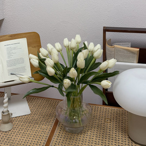 Tulipes artificielles en plastique PE, 10-30 cm de haut, style moderne, décoration extérieure, aménagement paysager de balcon printanier - Product Image 2
