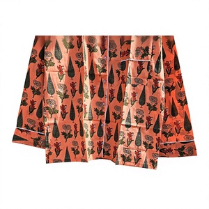 Ensemble de pyjama pour homme à manches longues à imprimé floral, tissu en satin 100% coton, vêtements de nuit décontractés, motif tissé, saison printemps, cadeau pour elle - Product Image 3