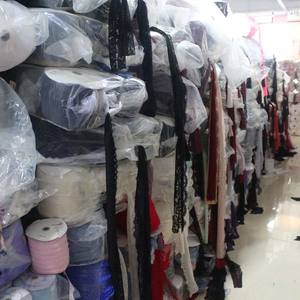 En <span class=keywords><strong>solde</strong></span>, grande quantité, prix d'usine, lot de dentelle noire et blanche de 20 cm, dentelle de Chantilly, bordure de dentelle, tissu en gros pour robe de femme - Product Image 3