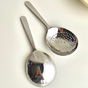 กระชอนตักอาหารสแตนเลส หัวใหญ่ หนา ทนทาน สีพื้น สำหรับโรงแรม โรงอาหาร ช้อนเสิร์ฟ S052 - Product Image 2