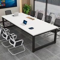 Table de collaboration professionnelle robuste avec goulottes de câbles intégrées pour bureaux gouvernementaux – Design élégant