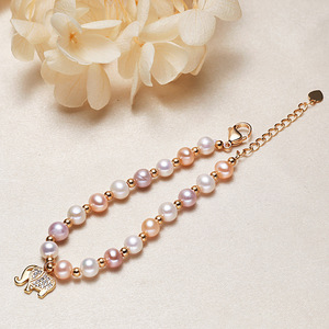 Bracelet en perles d'eau douce plaqué or 18 carats, fabrication artisanale, origine directe, bracelet à breloques éléphant en perles plaqué or 18 carats, tendance - Product Image 1