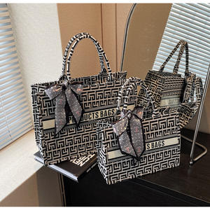 Lüks toptan tasarımcı çanta dekore lüks bayanlar geri dönüşümlü plastik kadın çanta 2024 kadın çantaları - Product Image 5