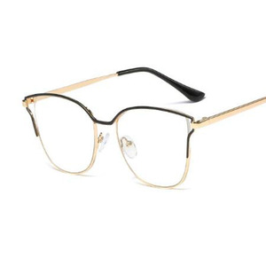 Femmes Zéros Oeil de Chat Lunettes Myopie Nerd <span class=keywords><strong>Cadres</strong></span> Optiques À La Mode Unique En Métal Doré femmes Montures - Product Image 2