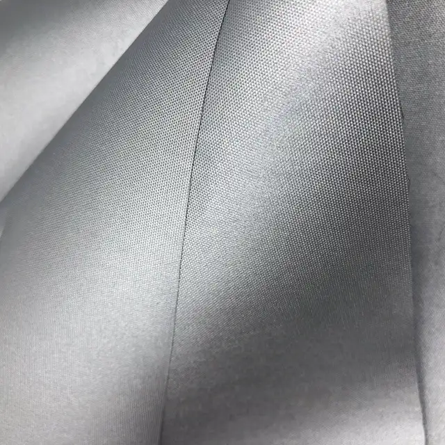 Couverture de voiture pet 100% Polyester argent, tapis mat