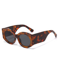 Lunettes de soleil tendance surdimensionnées à monture ronde et branches larges, imprimé léopard vintage, collection 2025, de créateur, protection UV400, idéales pour les voyages